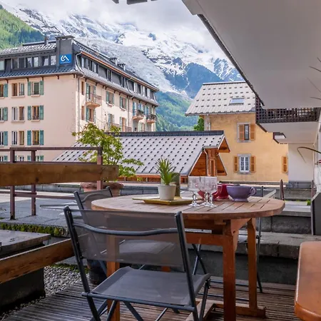 Apartment In The Center Of With Views Of Mont Blanc